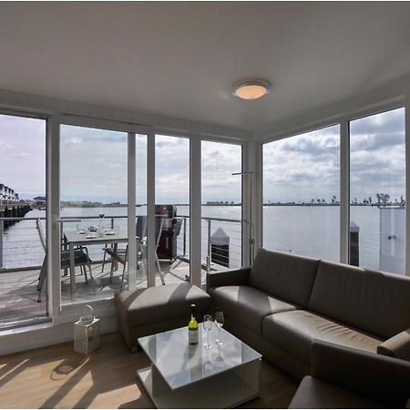 Schwimmendes Haus Hausboot Villa ออลเพนิทซ์ ภายนอก รูปภาพ
