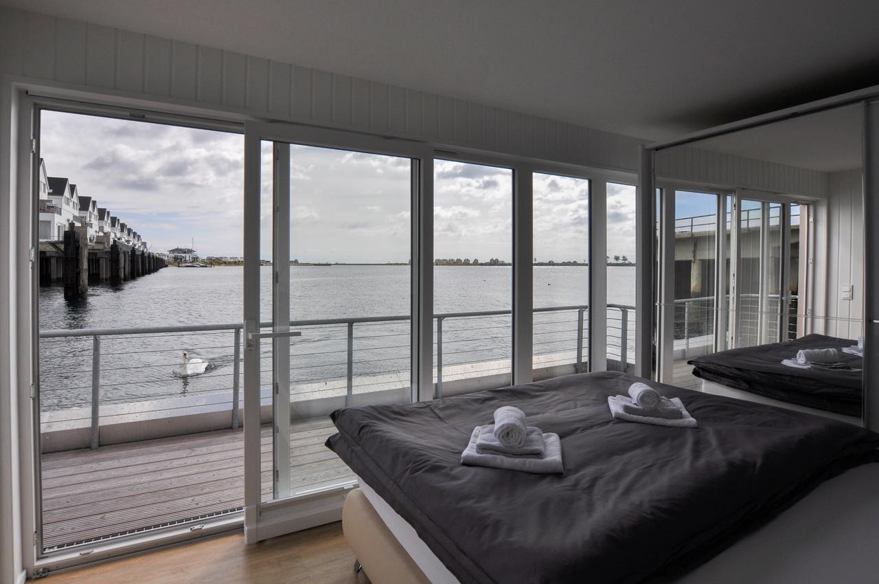 Schwimmendes Haus Hausboot Villa ออลเพนิทซ์ ภายนอก รูปภาพ